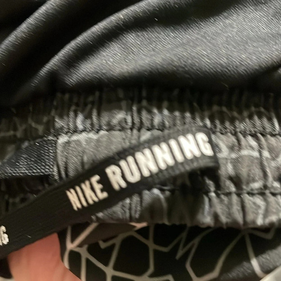 Nike Dri-Fit geometric print running shorts size small - Picture 8 of 8